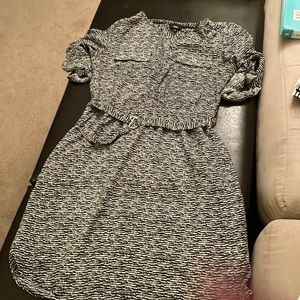 Light-weight dress with pockets